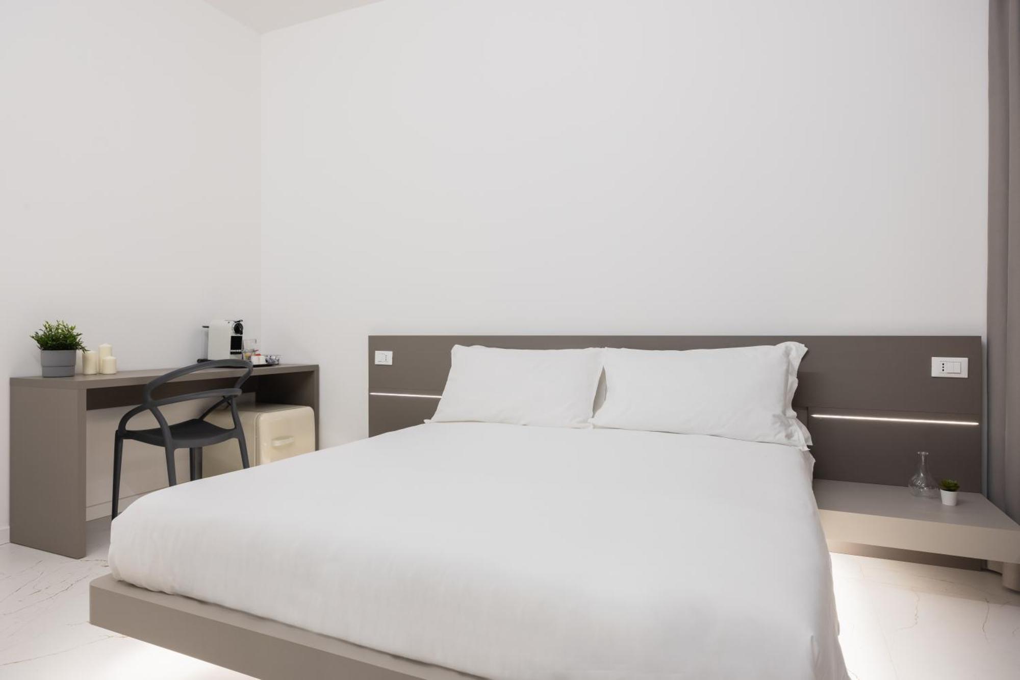 Excelsior Station Suite Болонья Экстерьер фото